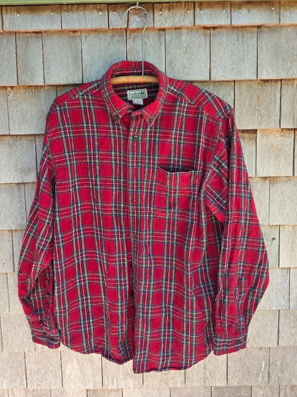 Men's L.L. Bean Red Plaid Flannel Shirt M - Reg